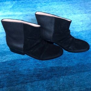 New in Box Joe’s Jeans black suede booties 7.5